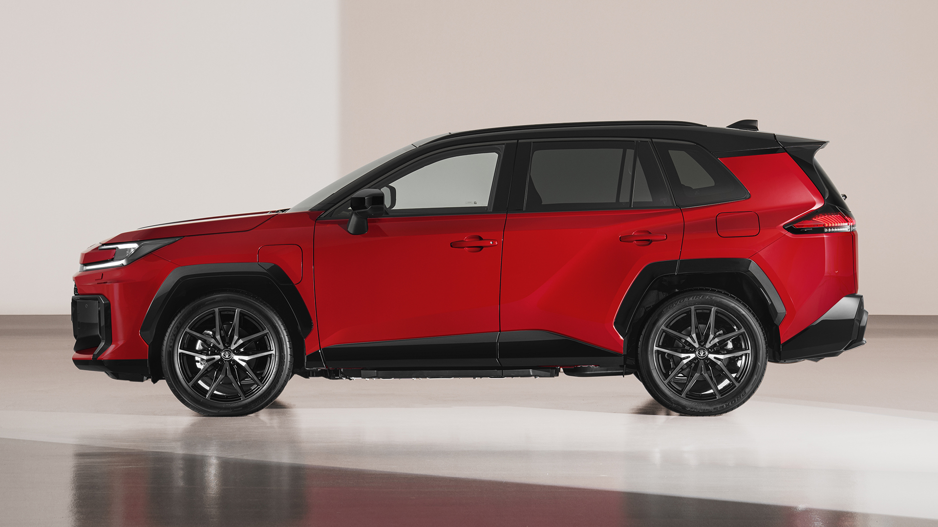 ο Νέο Toyota RAV4 «πάτησε» Ελλάδα: Υβριδική ισχύς και τεχνολογία στην πρώτη γραμμή - Τιμές