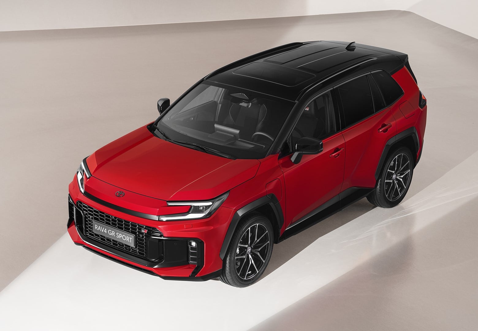 Το νέο Toyota RAV4 «πάτησε» Ελλάδα - Δείτε εκδόσεις και τιμές