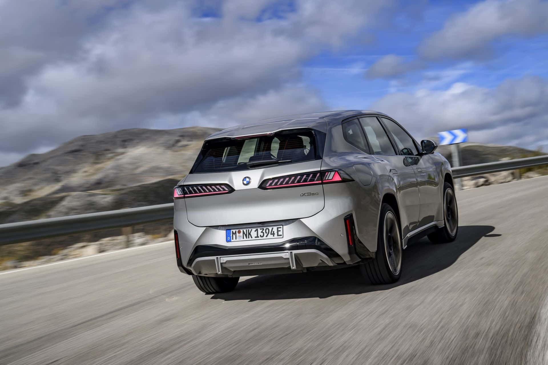 iX3 50 xDrive: Το ηλεκτρικό SUV που ανοίγει νέο κεφάλαιο για τη BMW