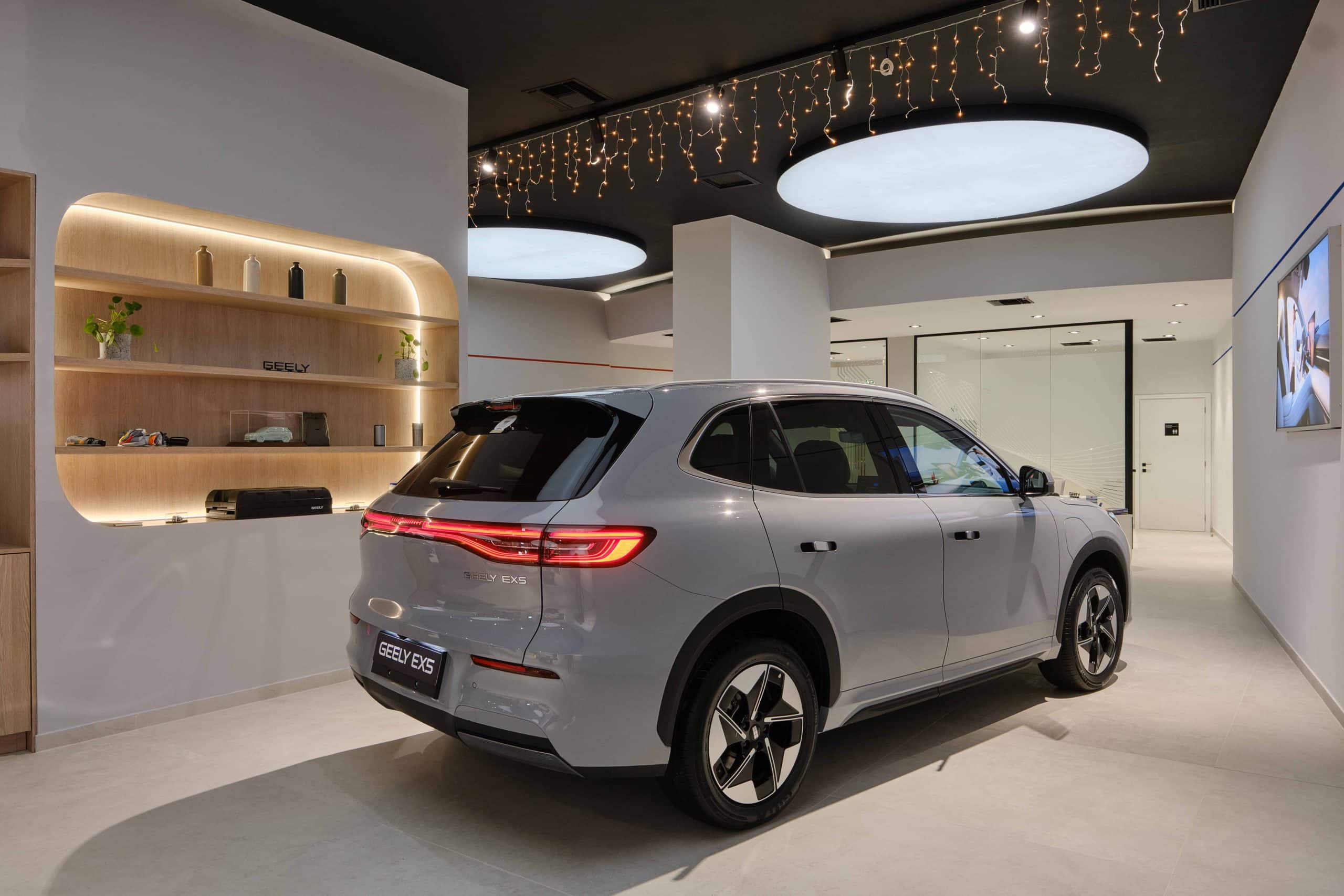 Η Geely εγκαινιάζει το πρώτο Geely Experience Store στην Ελλάδα