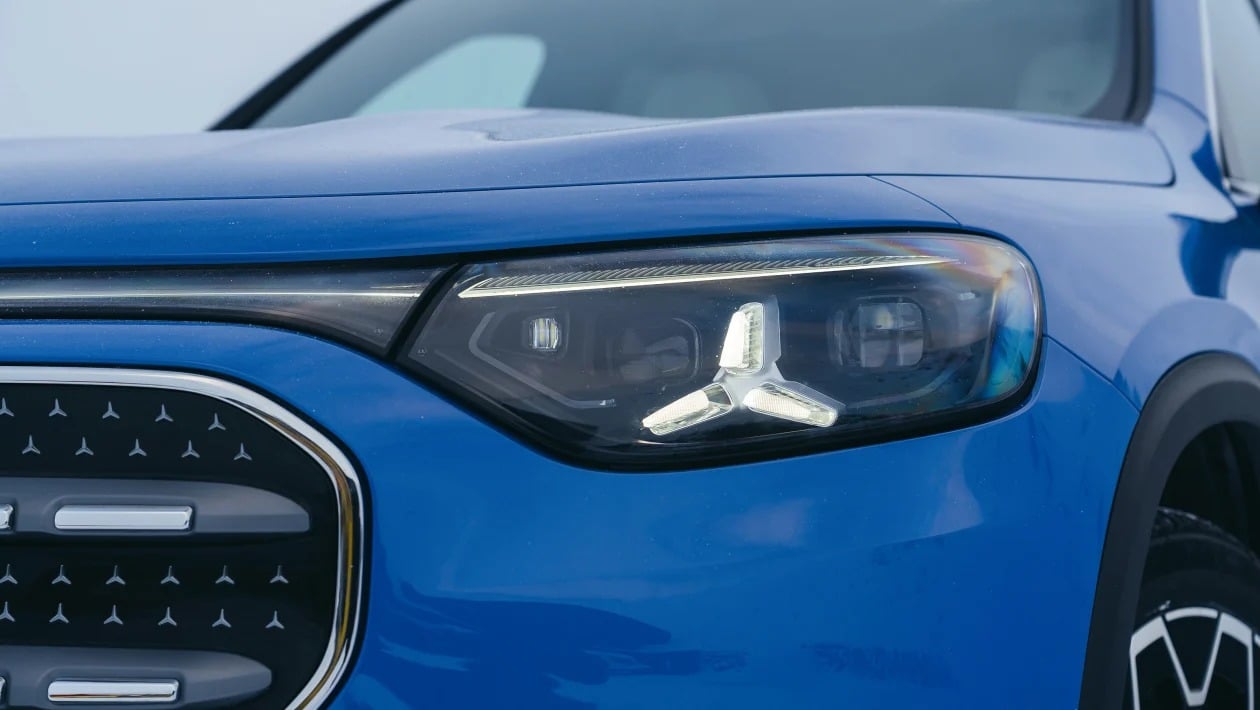 Η νέα Mercedes-Benz GLB φτάνει με αυτονομία 631 χλμ., έως και 7 θέσεις και γρήγορη φόρτιση 320kW