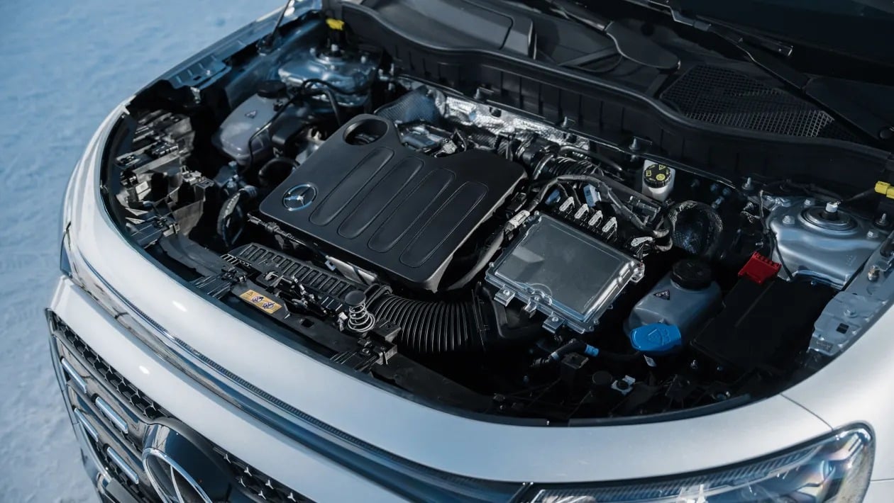 Η νέα Mercedes-Benz GLB φτάνει με αυτονομία 631 χλμ., έως και 7 θέσεις και γρήγορη φόρτιση 320kW