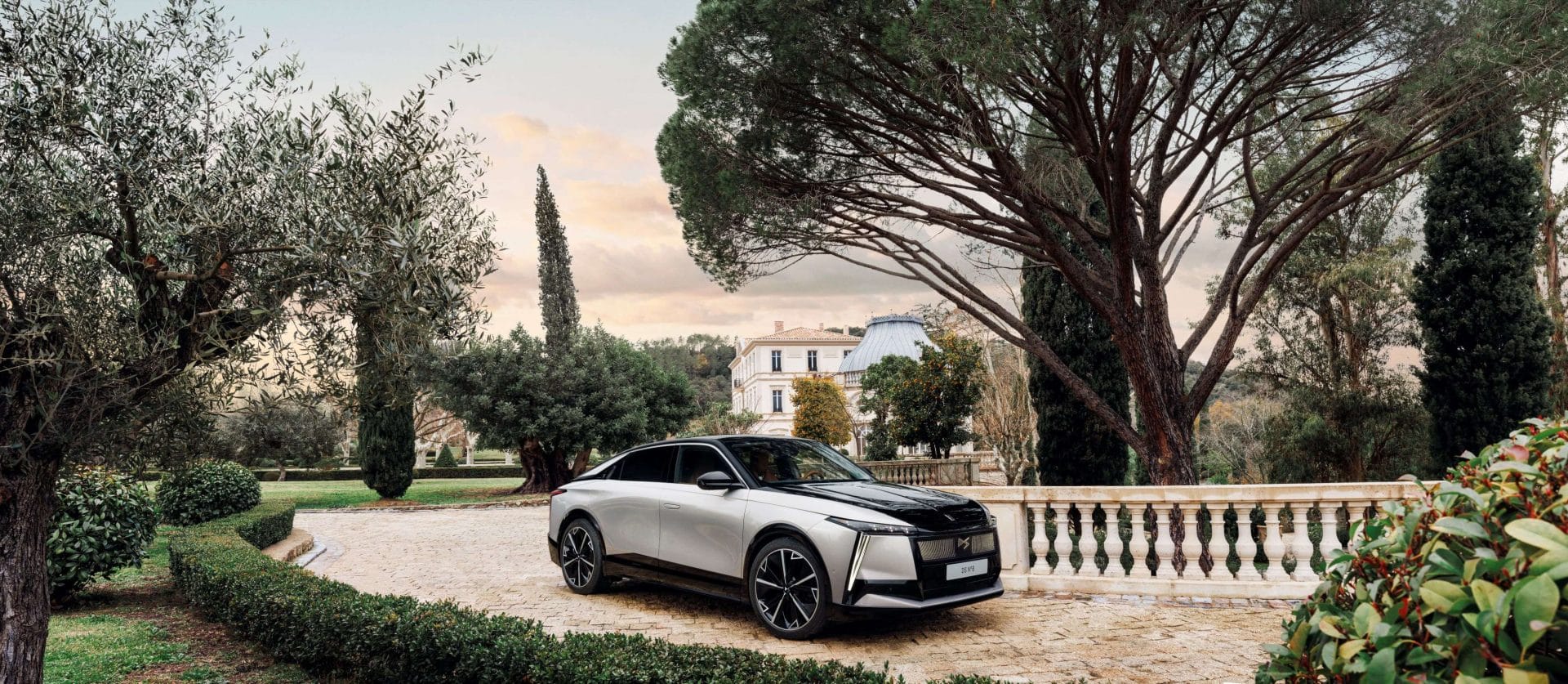 Το DS N°8 είναι πλέον διαθέσιμο στην ελληνική αγορά - Τιμές και εκδόσεις