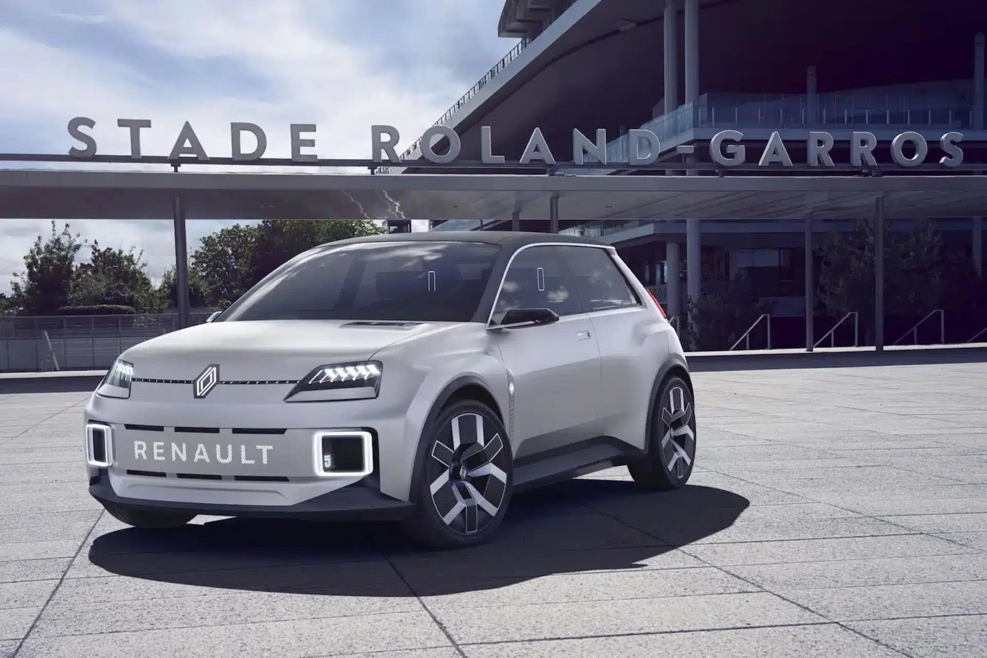 Αυτά τα 7 ηλεκτρικά αυτοκίνητα μπορούν να διανύσουν περισσότερα από 300 χιλιόμετρα με μία φόρτιση