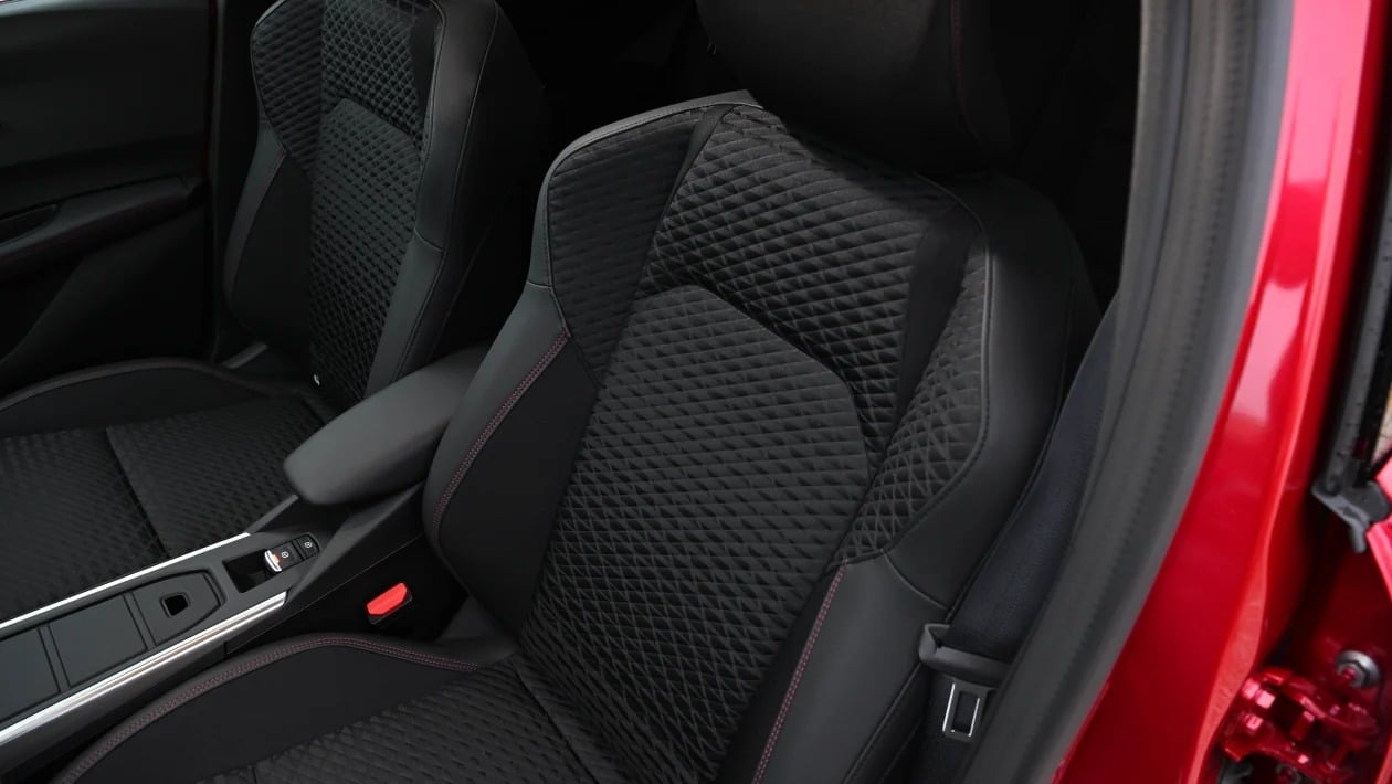 Νέο Renault Clio Hybrid E-Tech 2027: Υβριδική τεχνολογία, 158 PS και ώριμος χαρακτήρας