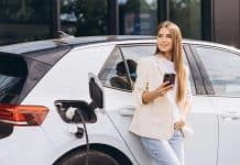 Οι Ευρωπαίοι κερδίζουν επιτέλους την εμπιστοσύνη των EVs Οι Ευρωπαίοι κερδίζουν επιτέλους την εμπιστοσύνη των EVs