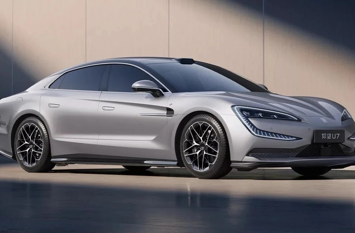 Η BYD «λέει άντε γεια» στη Γερμανία με το U7 - Τέσσερα μοτέρ, 1.300 PS και μαγνητική ανάρτηση!