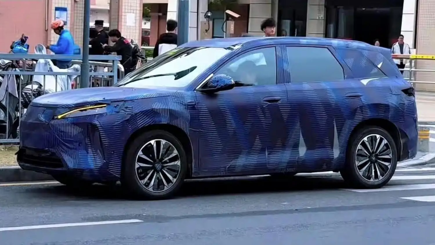 BYD Yuan Max: Νέο ηλεκτρικό SUV «συλλαμβάνεται» σε δοκιμές