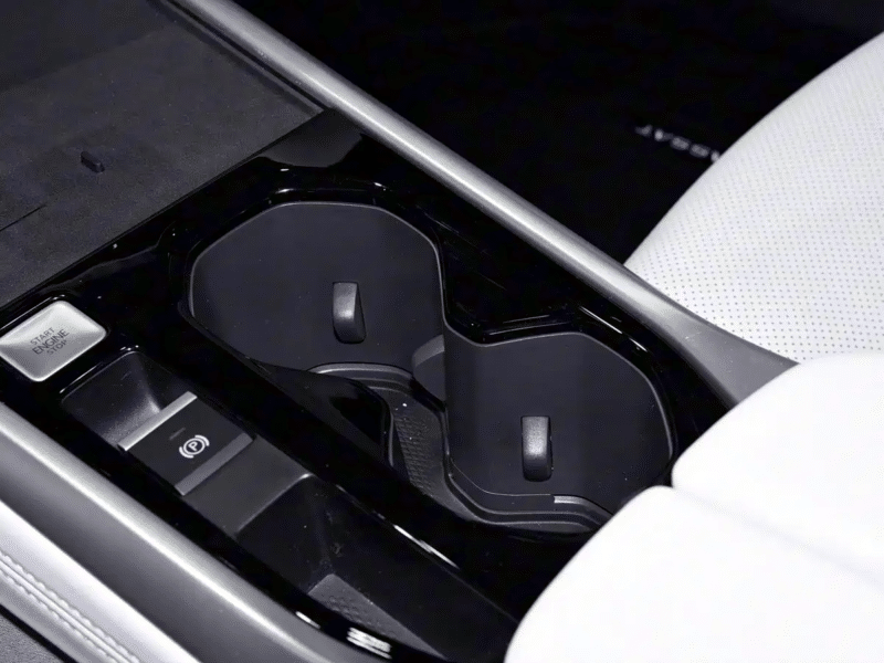 Αυτό είναι το ολοκαίνουργιο Volkswagen Passat ePro PHEV