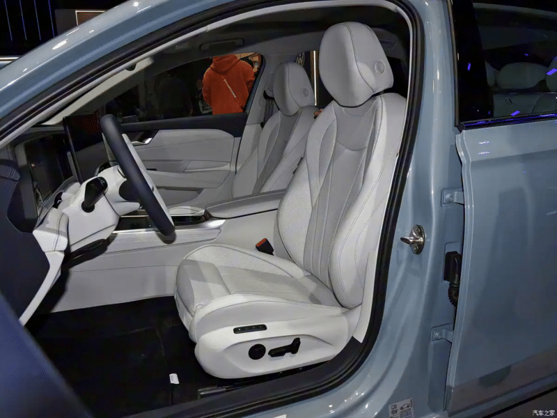 Αυτό είναι το ολοκαίνουργιο Volkswagen Passat ePro PHEV