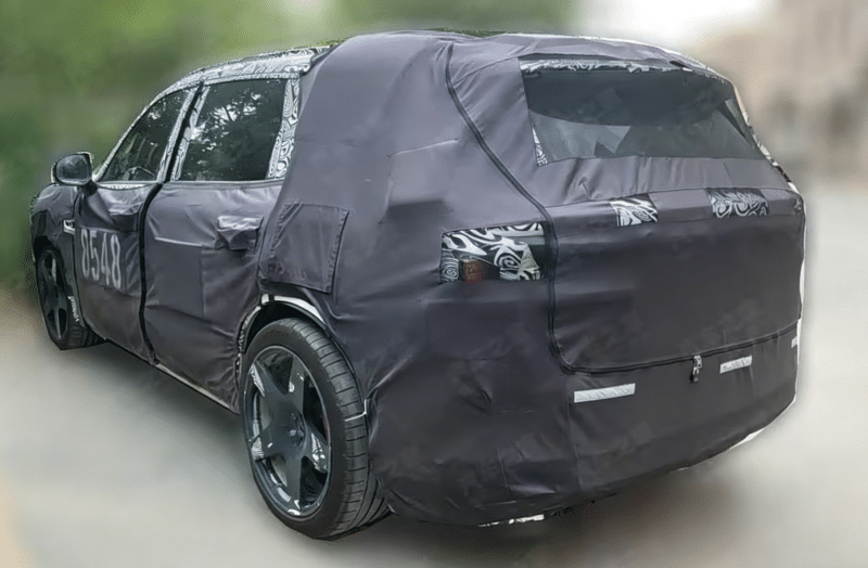 Πρώτες εικόνες από το εσωτερικό του Zeekr 8X