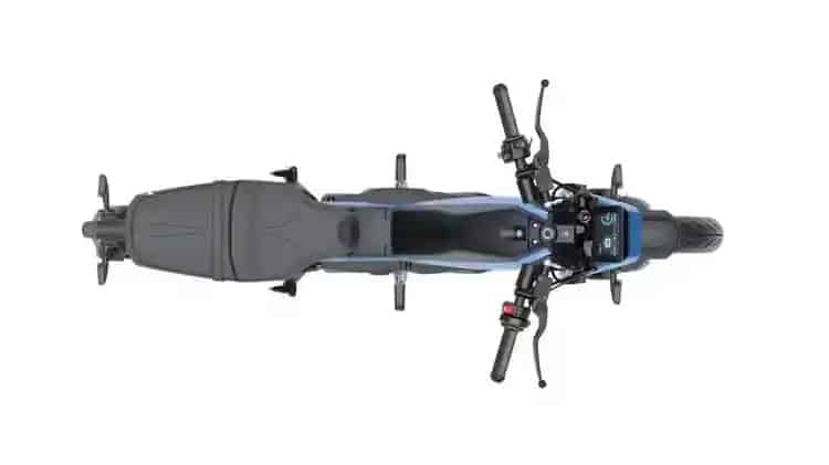 Το κλασικό δίκυκλο 103 της Peugeot ετοιμάζεται να μπεί στη πρίζα