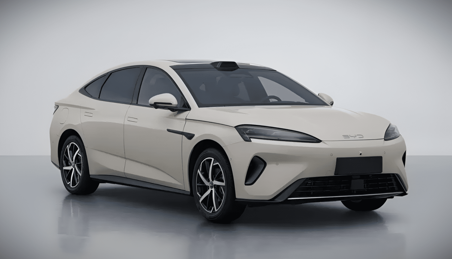 Αυτό είναι το νέο ηλεκτρικό BYD Seal 07 με 326 PS