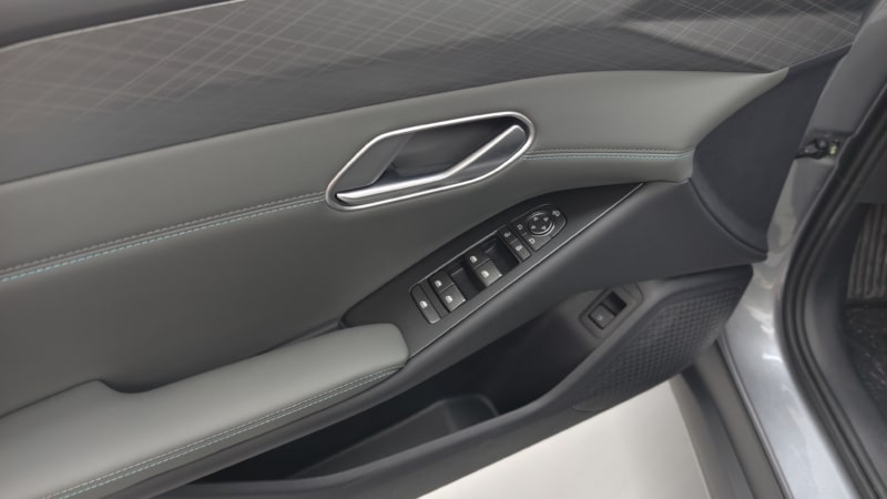 BYD Seal 6 EV: Το compact ηλεκτρικό sedan που βάζει την οδήγηση πάνω απ’ όλα