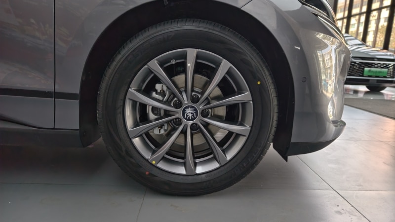 BYD Seal 6 EV: Το compact ηλεκτρικό sedan που βάζει την οδήγηση πάνω απ’ όλα