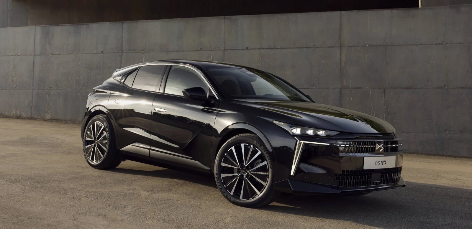 Πάτησε Ελλάδα το νέο DS N°4