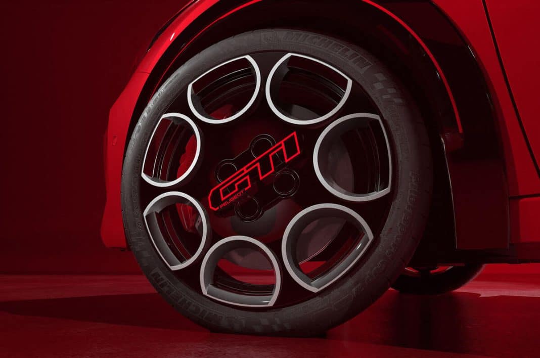 Το Peugeot E-208 GTi θα ξεπεράσει σε επιδόσεις την Alpine A290