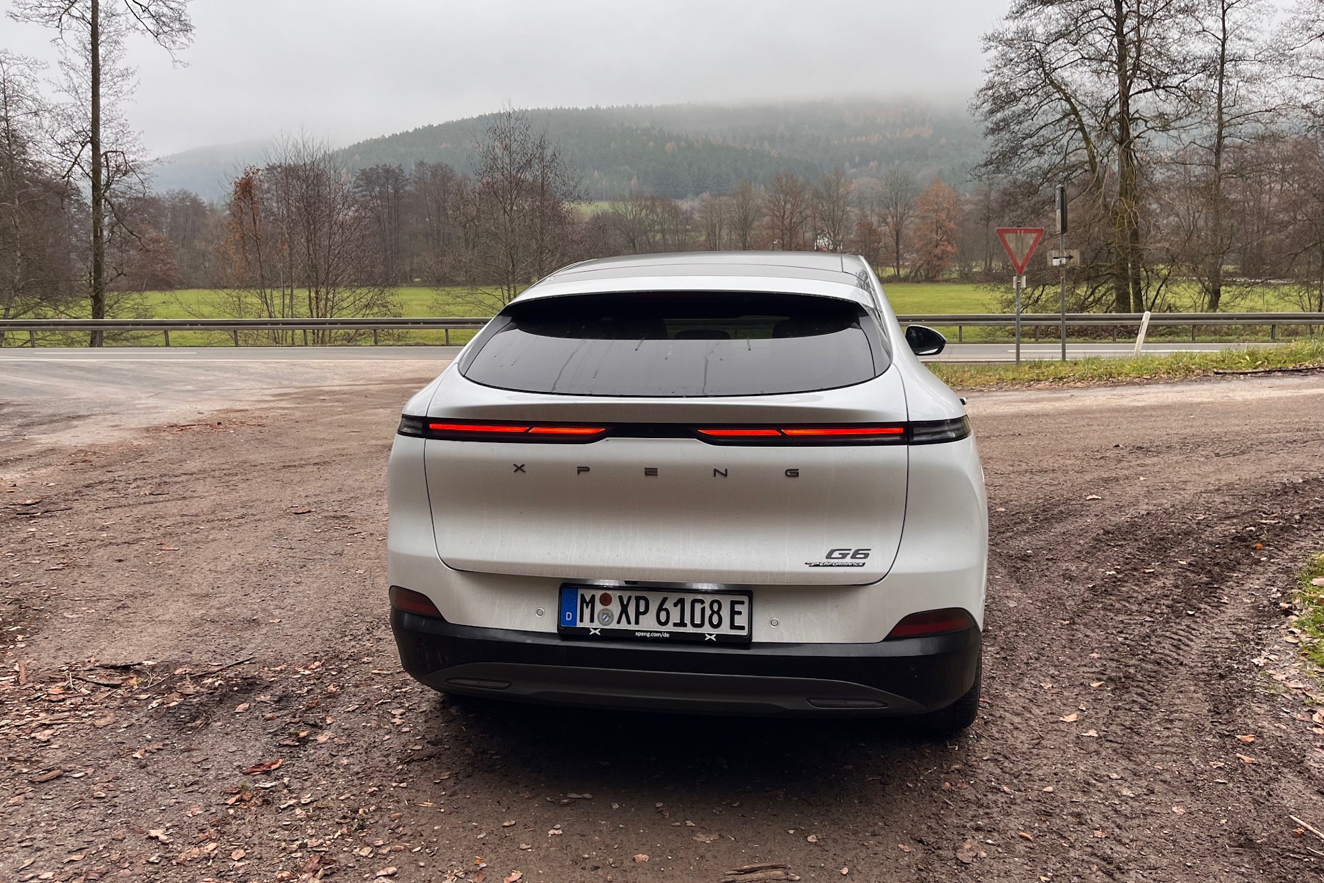 Νέο XPeng G6: Το ηλεκτρικό SUV που φορτίζει σε 12 λεπτά και βάζει δύσκολα σε BMW και Mercedes