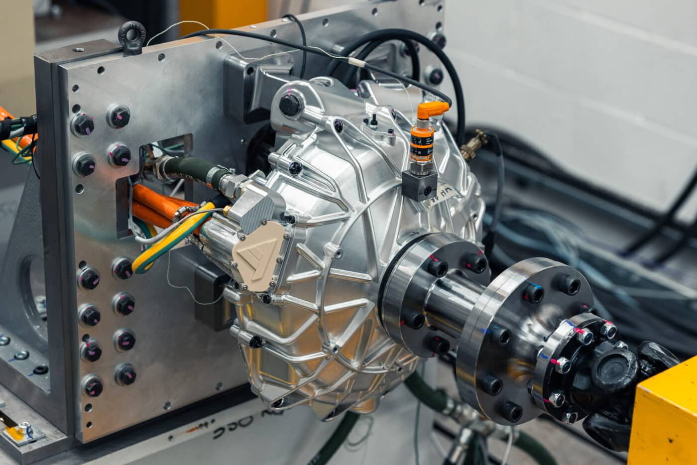 Η Yasa αναπτύσσει κινητήρα αξονικής ροής με ισχύ 1020 PS ανά τροχό