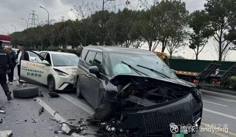 Σοκ στην Κίνα: Supercar Yangwang U9 «καρφώνεται» σε Zeekr 009 και BYD Seagull