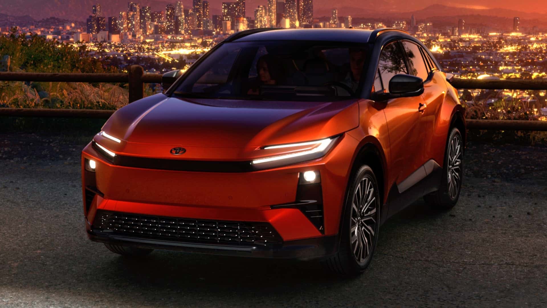 Toyota C-HR 2026: Το ηλεκτρικό comeback που κανείς δεν περίμενε – Τετρακίνηση, 338 PS και τιμή-έκπληξη