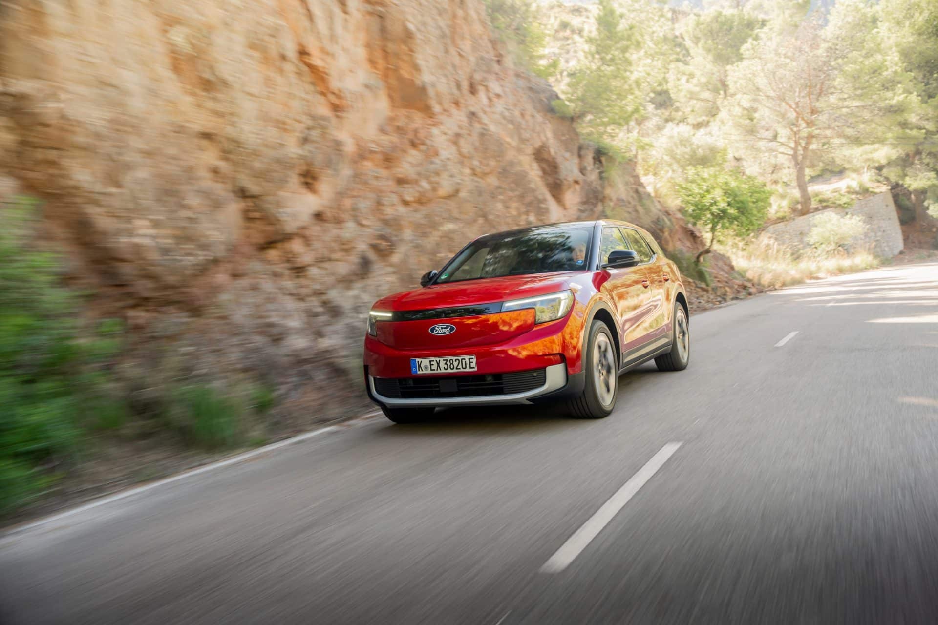 Νέες αναβαθμισμένες εκδόσεις για τα αμιγώς ηλεκτρικά Ford Explorer και Capri