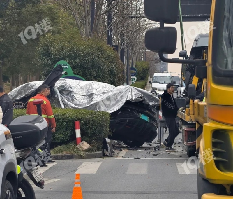 Σοκ στην Κίνα: Supercar Yangwang U9 «καρφώνεται» σε Zeekr 009 και BYD Seagull