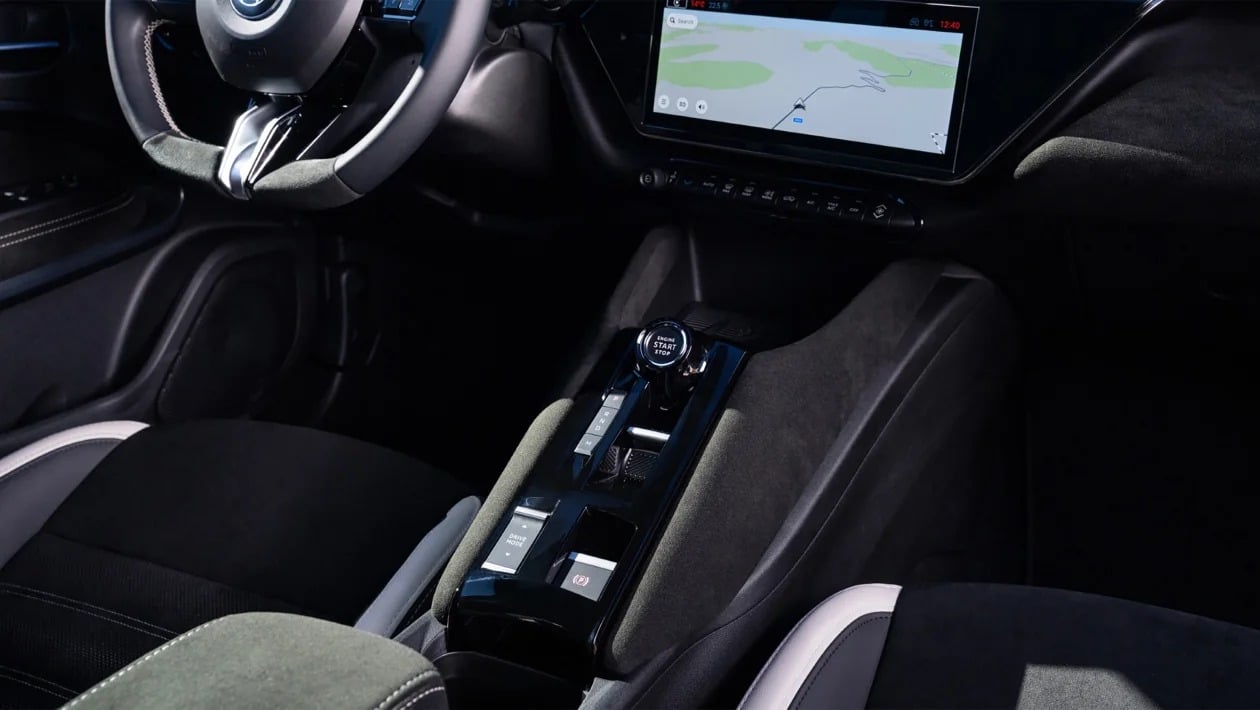 Νέα Alfa Romeo Junior 2026: Η έκδοση Ti ανεβάζει επίπεδο