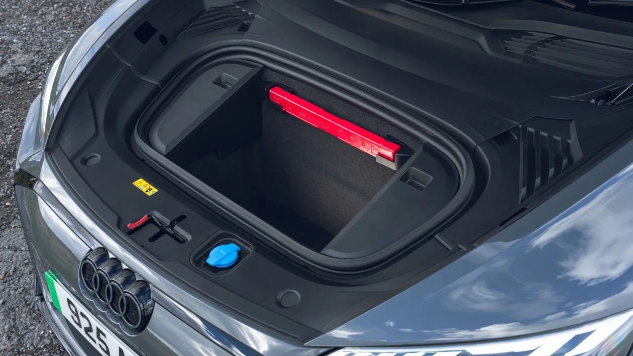 Νέο Audi RS e-tron GT Performance 2026: Το ηλεκτρικό grand tourer που ωρίμασε και έγινε… απειλητικά καλό