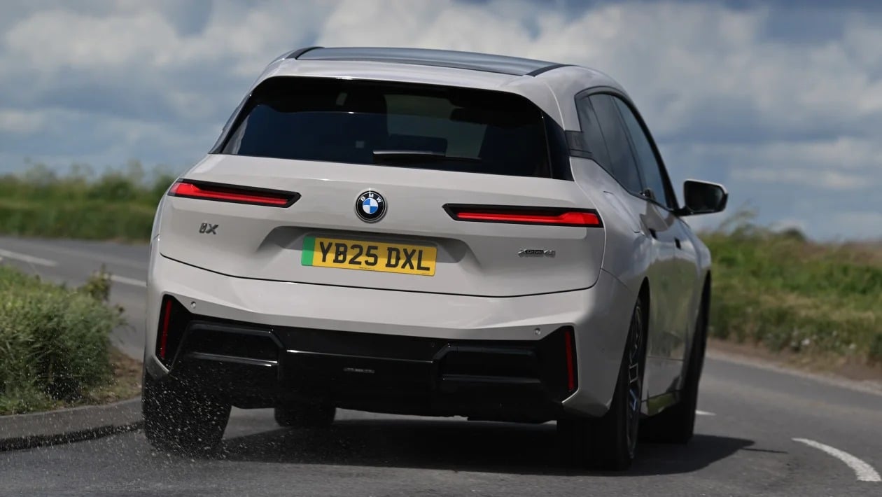 BMW iX: Το ηλεκτρικό SUV που επαναπροσδιορίζει την πολυτέλεια, την άνεση και την αυτονομία