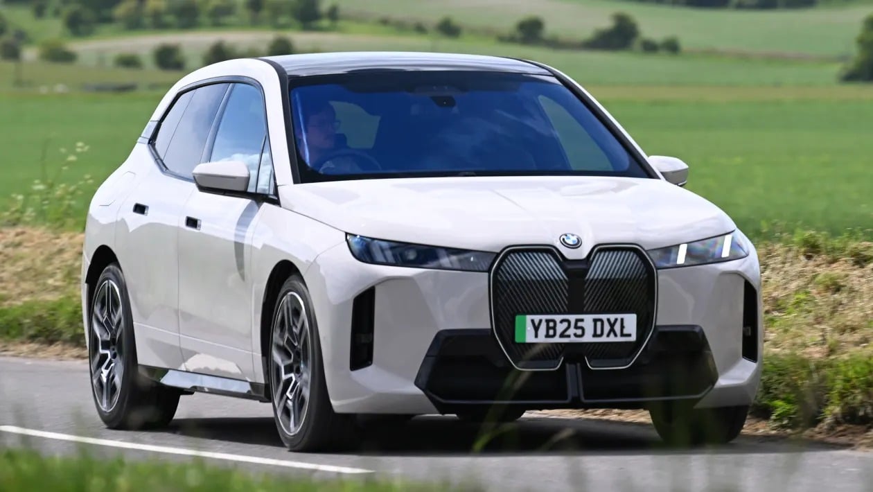 BMW iX: Το ηλεκτρικό SUV που επαναπροσδιορίζει την πολυτέλεια, την άνεση και την αυτονομία