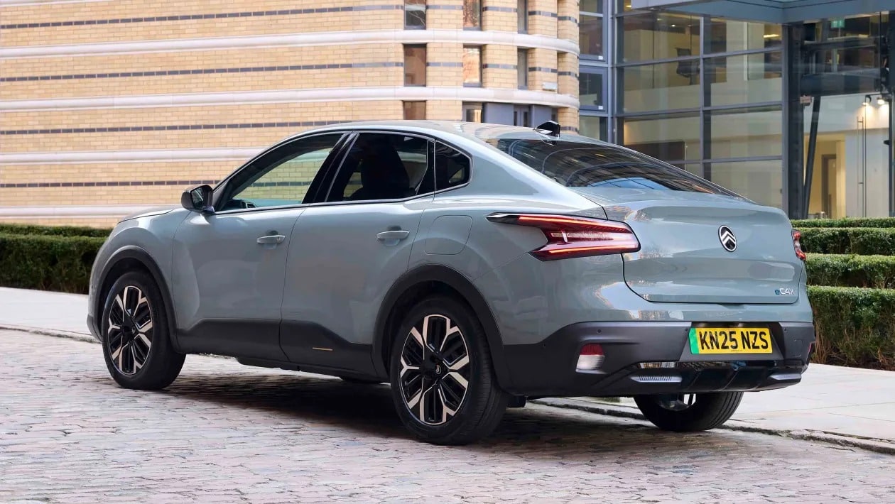 Citroën e-C4 X: Το άνετο ηλεκτρικό σεντάν με έως 420 km αυτονομία