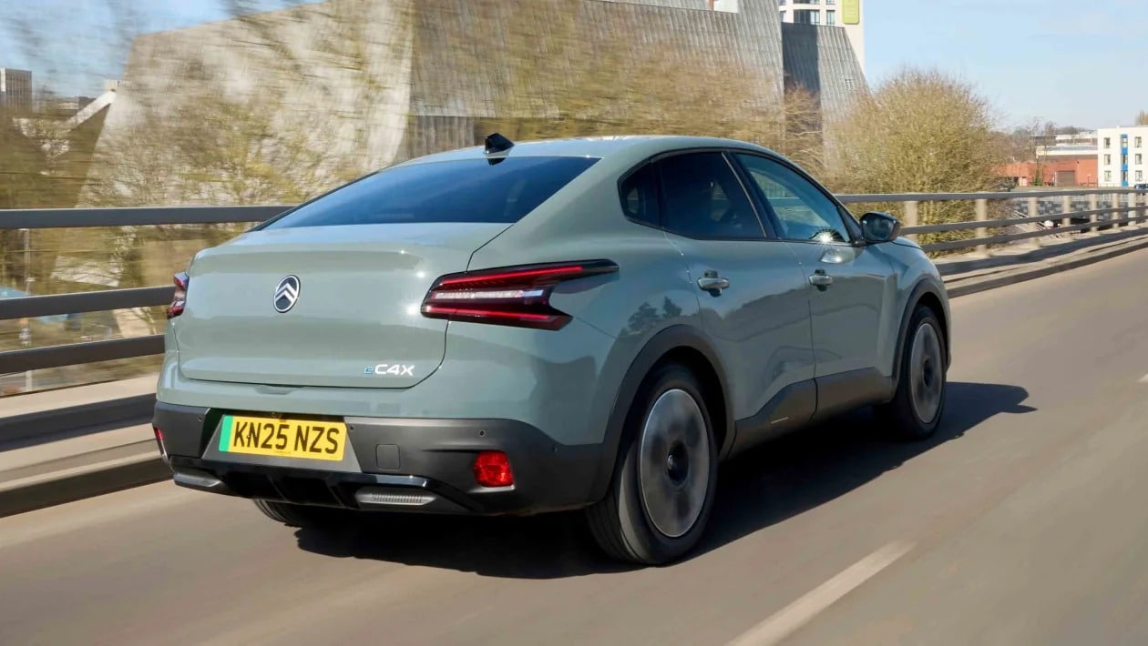 Citroën e-C4 X: Το άνετο ηλεκτρικό σεντάν με έως 420 km αυτονομία