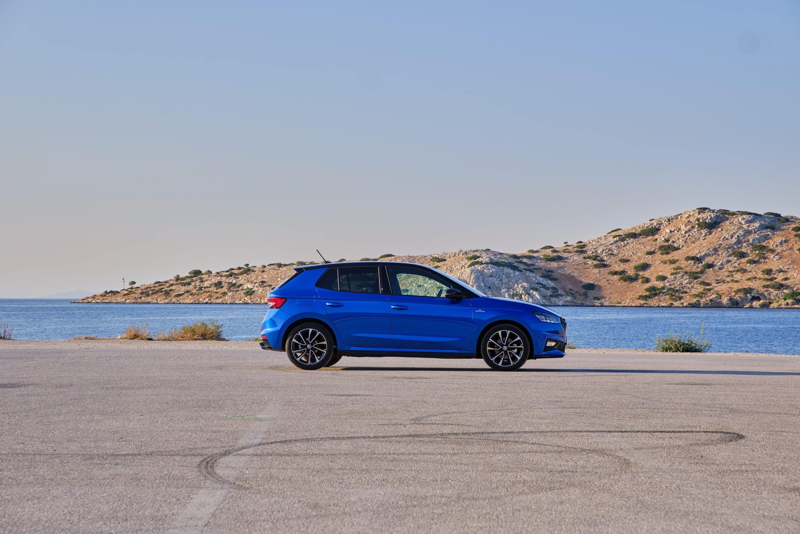 Η Skoda ξεκινά δυναμικά τη νέα χρονιά με το Fabia και τον Μίλτο Τεντόγλου