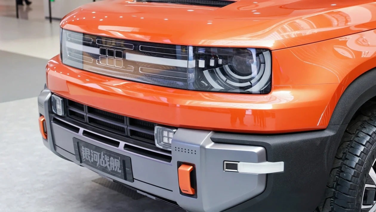 Το νέο Geely 4x4 ρίχνει το γάντι στο Land Rover Defender