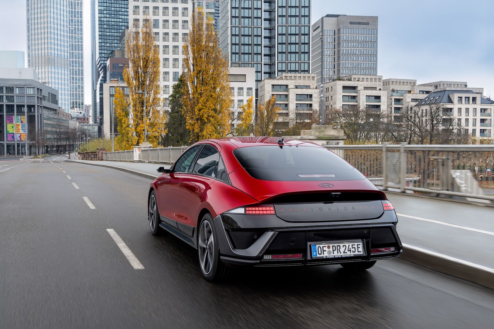 Hyundai Ioniq 6 Facelift: Το ηλεκτρικό sedan που ανακατεύει την τράπουλα