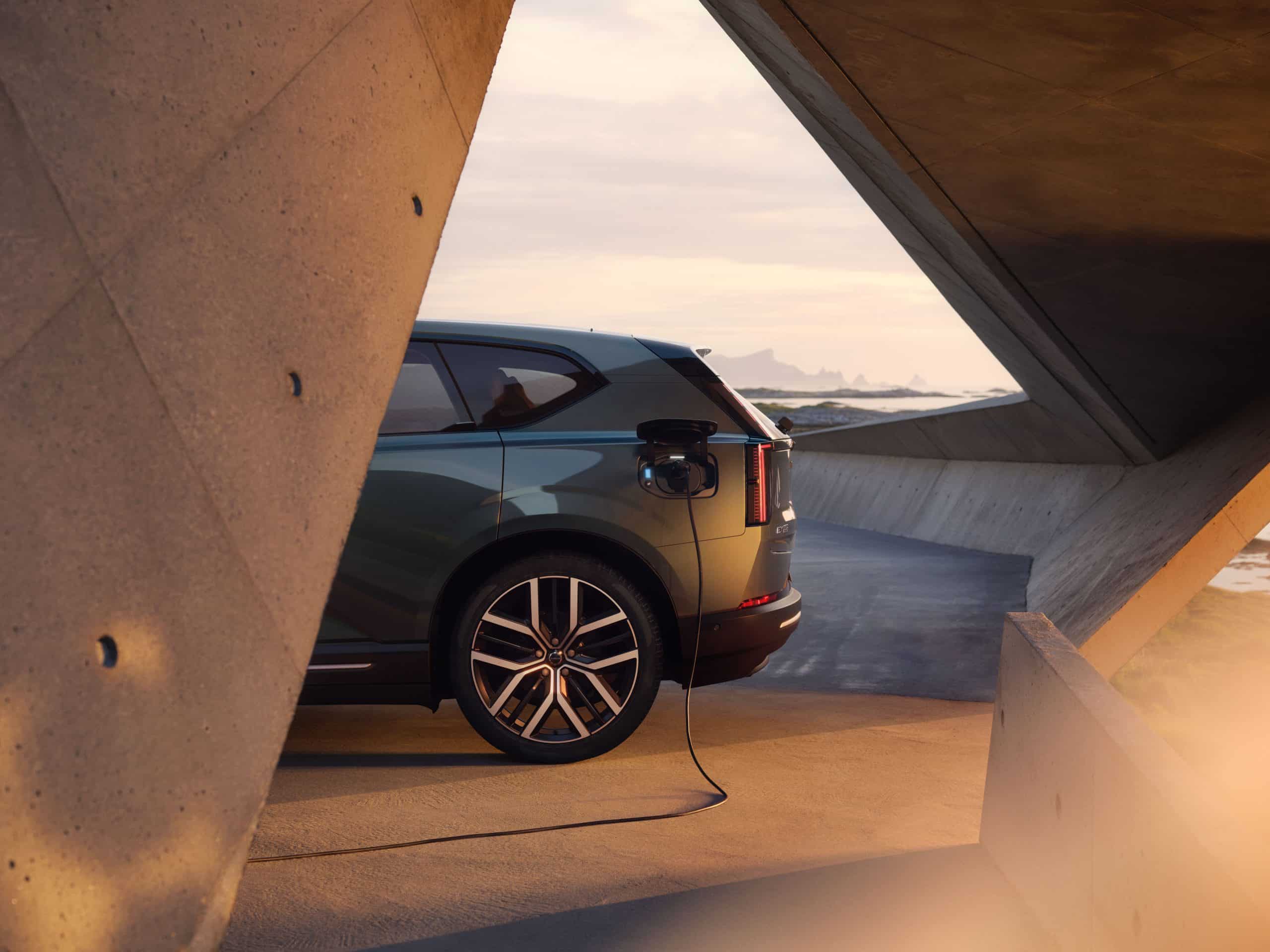 https://www.volvocars.com