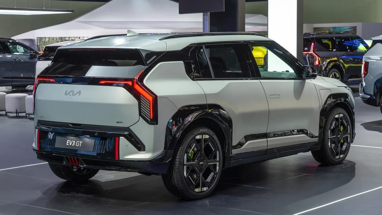 Σαλόνι αυτοκινήτου Βρυξελλών: Το καυτό Kia EV3 GT διαθέτει 288 ίππους και τετρακίνηση