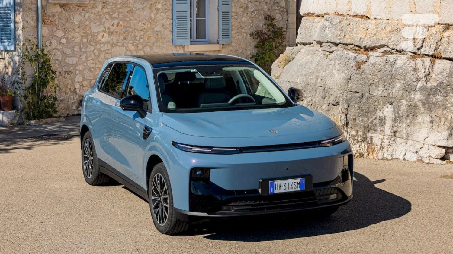 Το Leapmotor B10 New e-Hybrid στην Ευρώπη με 900 χλμ. αυτονομία