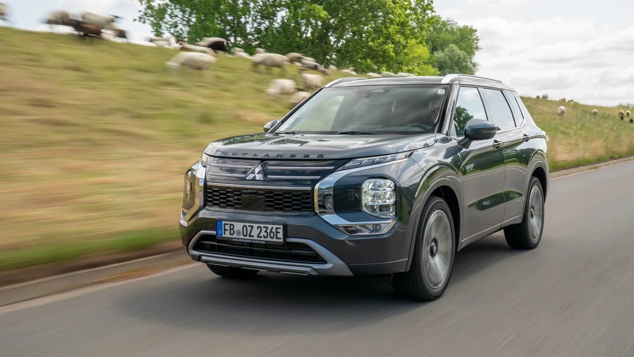 Η Mitsubishi αντεπιτίθεται: Το νέο Outlander δείχνει πώς πρέπει να είναι ένα PHEV- SUV