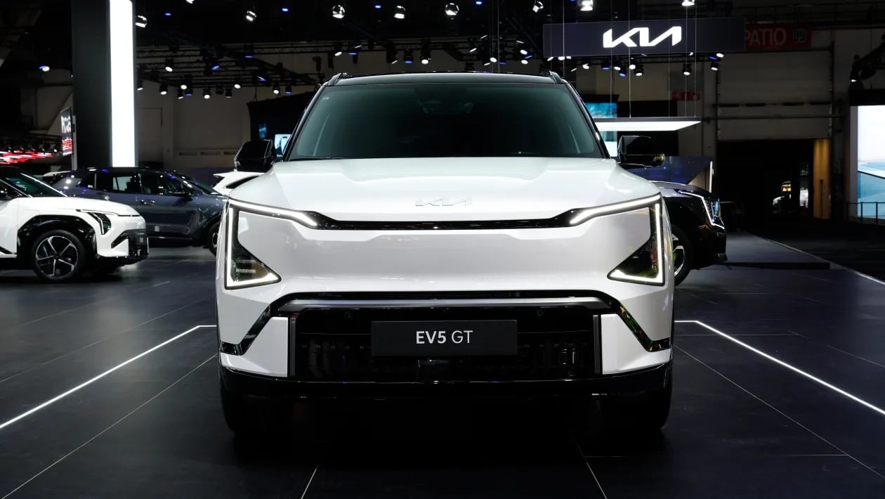 Σαλόνι Αυτοκινήτου Βρυξελλών: Νέο Kia EV5 GT με 300 ίππους και AWD