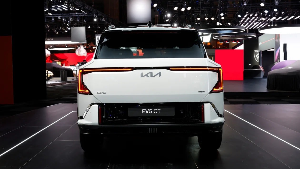 Σαλόνι Αυτοκινήτου Βρυξελλών: Νέο Kia EV5 GT με 300 ίππους και AWD