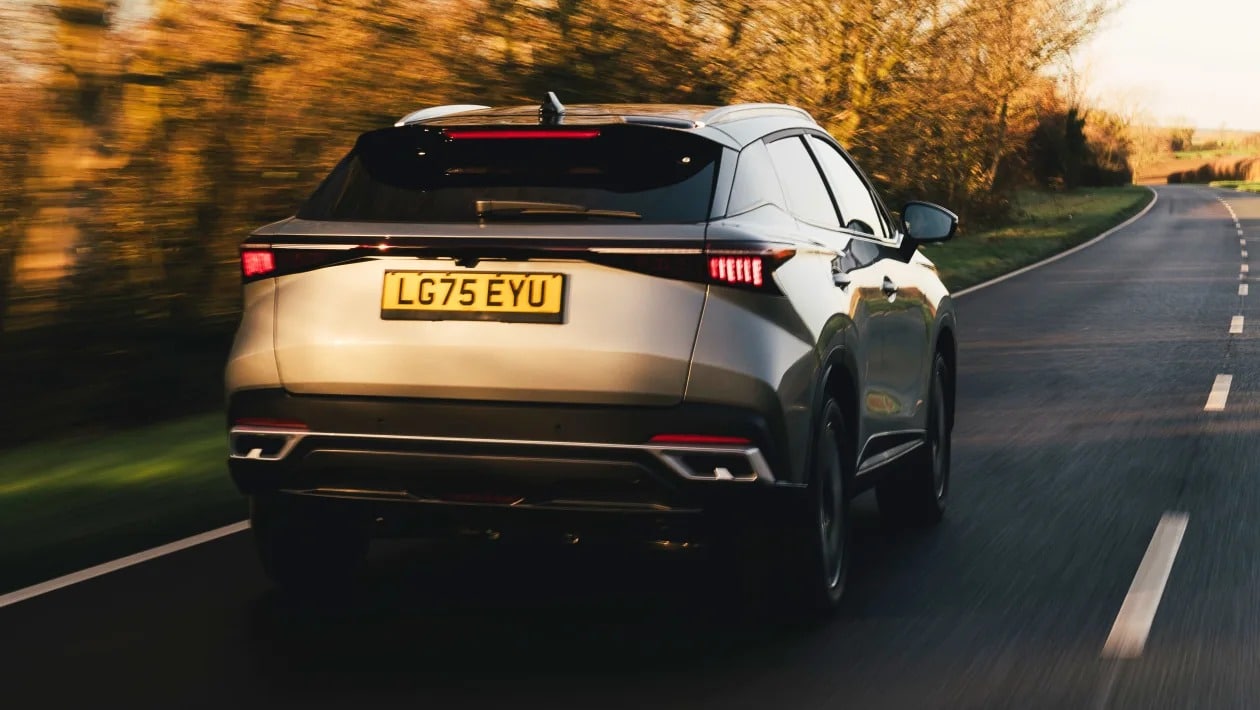 Omoda 5 SHS-H: Υβριδική λύση χωρίς πρίζα 