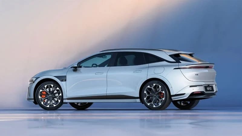 Το κινεζικό ηλεκτρικό που φορτίζει σε 10 λεπτά «εισβάλλει» στην Ευρώπη