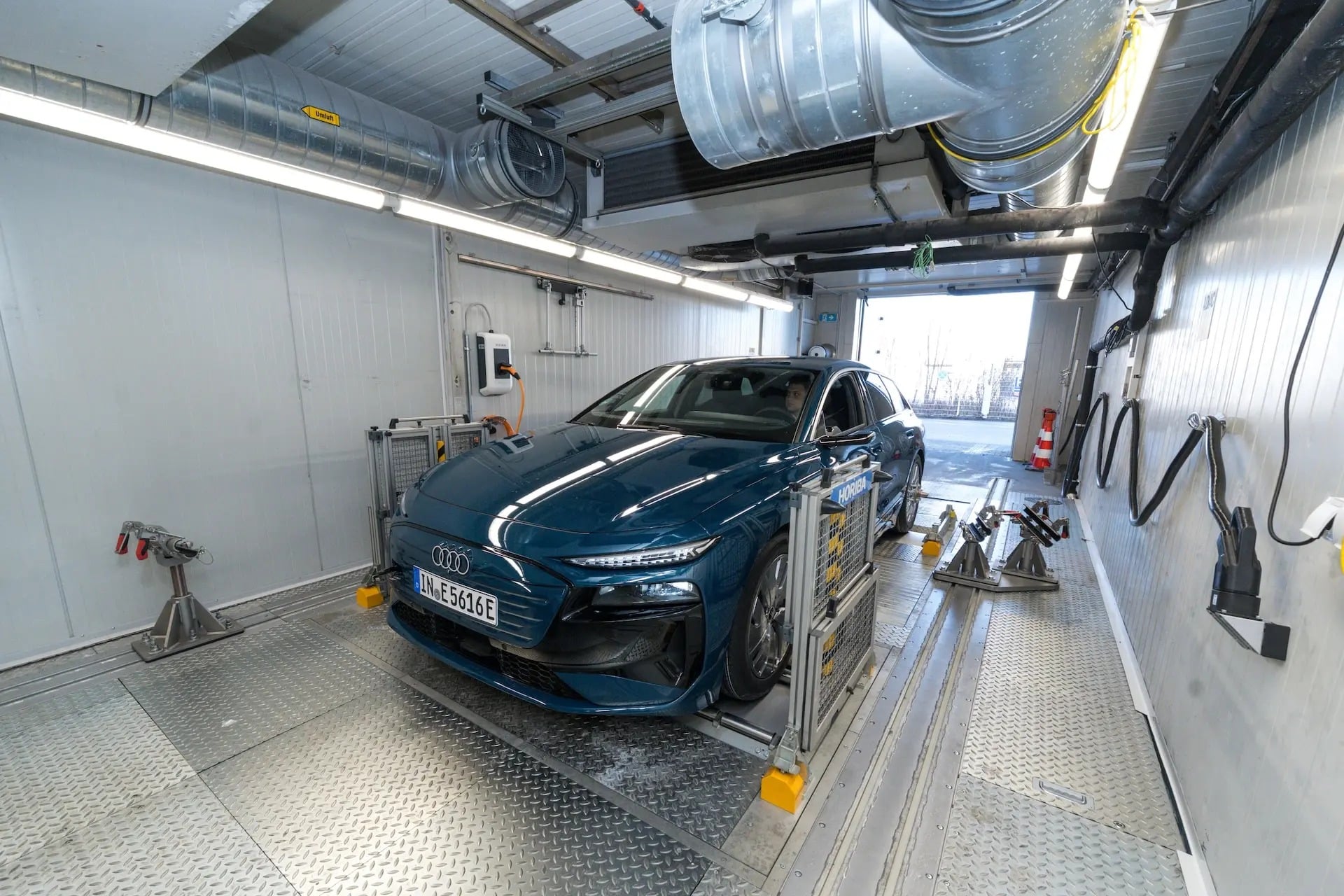 Ποια ηλεκτρικά αντέχουν πραγματικά στα μεγάλα χειμερινά ταξίδια σύμφωνα με την ADAC