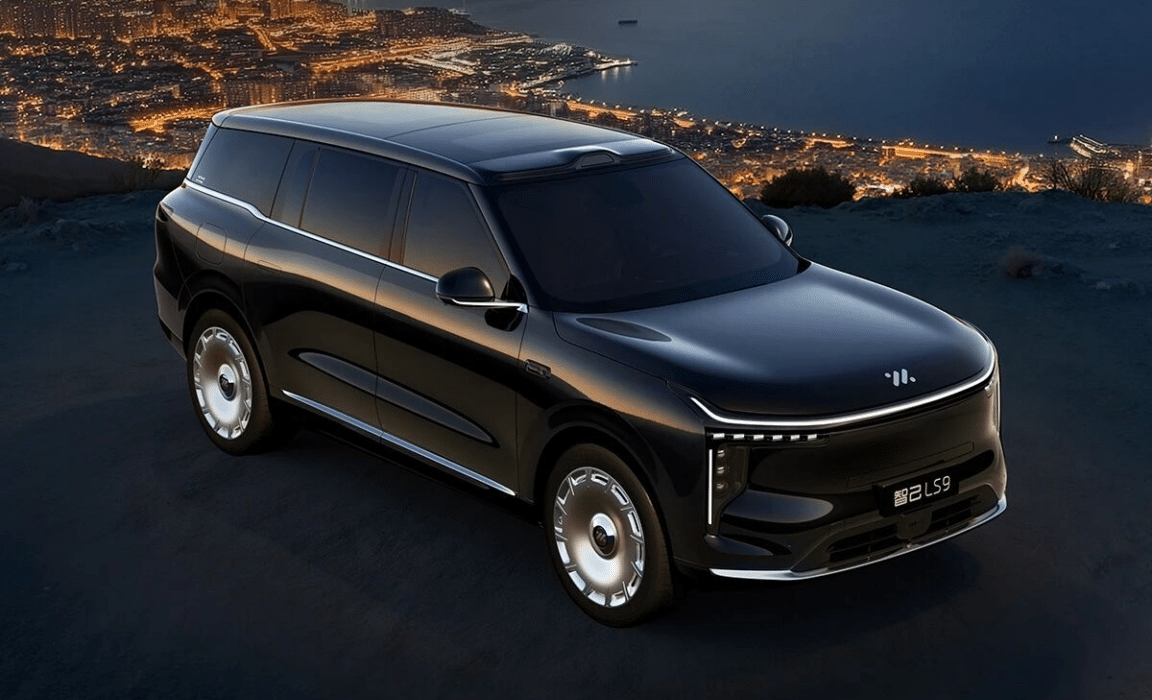 IM LS9 Hyper: Ηλεκτρονική τετραδιεύθυνση, τριπλό μοτέρ και τεχνολογία από το μέλλον