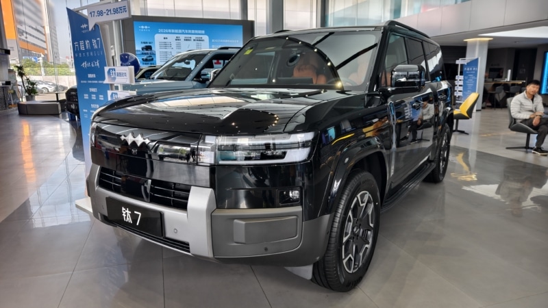 BYD Ti7: Το PHEV-SUV που «γκρεμίζει» τους κανόνες – AWD, 1.300 Km αυτονομία και χαρακτήρας εκτός δρόμου