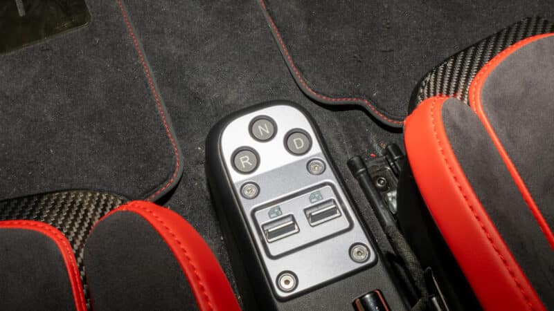 Αυτό το κινεζικό ηλεκτρικό roadster με 435 PS και 0-100 σε 2,9'' έρχεται Ευρώπη