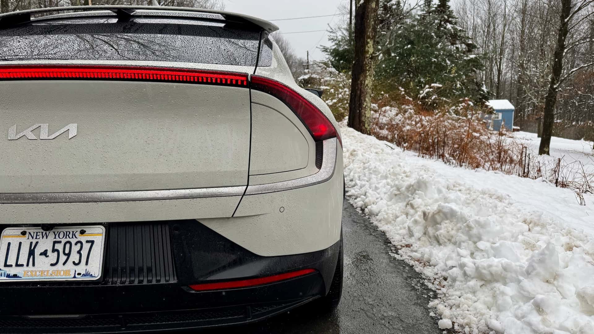 Να τι συμβαίνει όταν αφήσεις το EV σου παρκαρισμένο για ένα μήνα στο κρύο