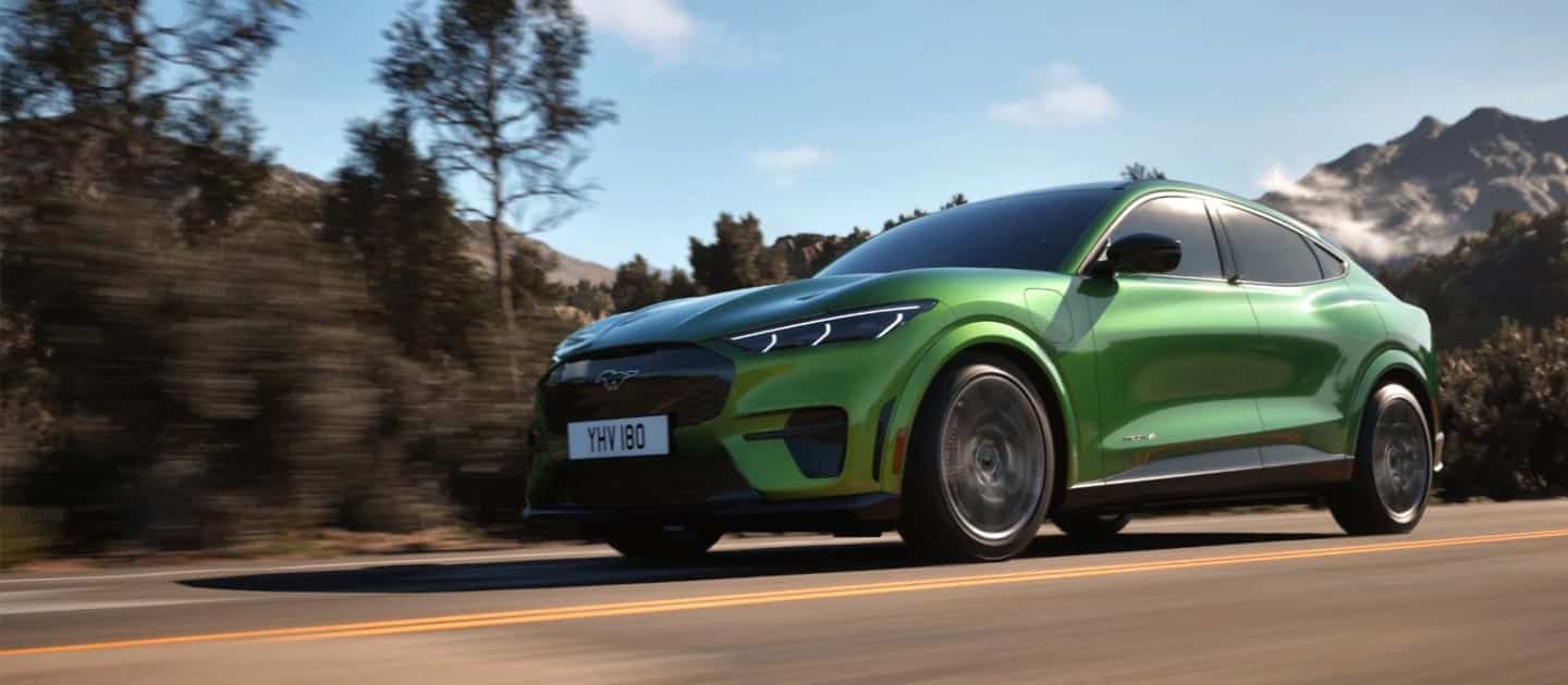 Η προηγμένη τεχνολογία φωτισμού Matrix LED της Ford κάνει τη νύχτα μέρα, για ακόμα περισσότερη ασφάλεια